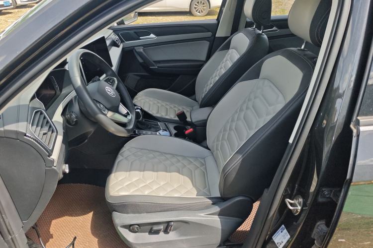 Used Volkswagen Tayron 2023 330TSI Two-Wheel-Drive Luxury Plus Advanced Version Left Front Seat