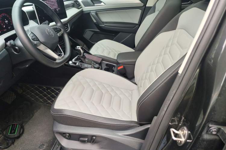 Used Volkswagen Tayron 2023 Revised Version 380TSI All-Wheel Drive R-Line High-Energy Edition Left Front Seat