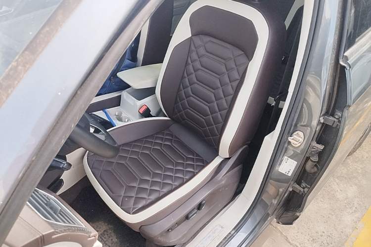 Used Volkswagen Tayron  Left Front Seat