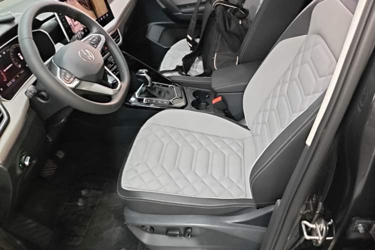Used Volkswagen Tayron 2023 280TSI Two-Wheel-Drive Luxury Plus Advanced Version Left Front Seat