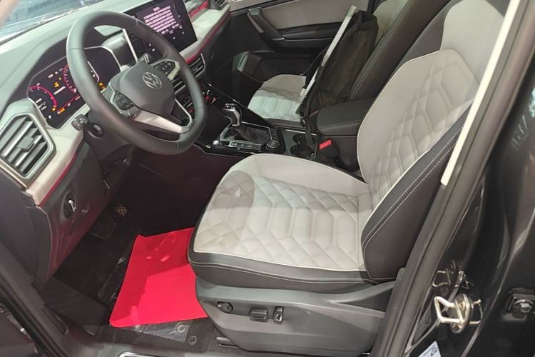 Used Volkswagen Tayron 2023 Revised Version 380TSI All-Wheel Drive R-Line High-Energy Edition Left Front Seat
