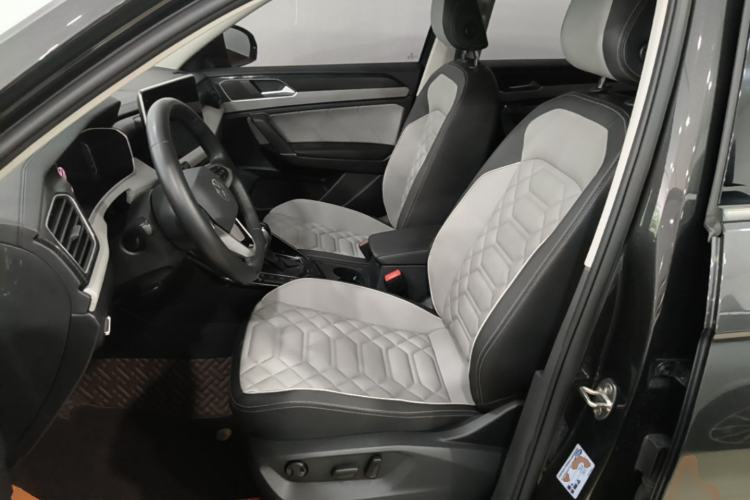 Used Volkswagen Tayron 2023 330TSI Two-Wheel-Drive Luxury Plus Advanced Version Left Front Seat