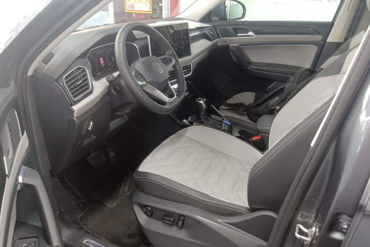 Used Volkswagen Tayron 2023 330TSI Two-Wheel-Drive Luxury Plus Advanced Version Left Front Seat