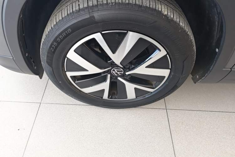 Used Volkswagen Tayron 2023 300TSI Two-Wheel-Drive Luxury Plus Advanced Edition Left Front Wheel Hub