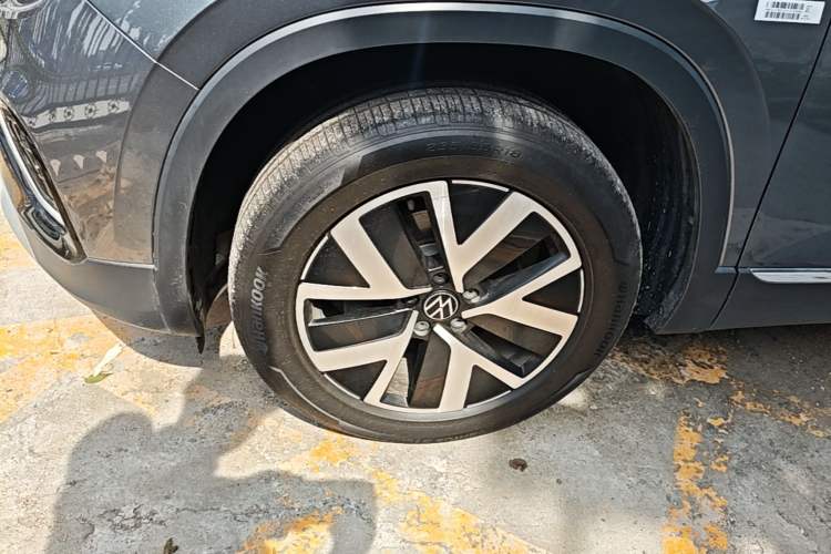 Used Volkswagen Tayron 2023 300TSI Two-Wheel-Drive Luxury Plus Advanced Edition Left Front Wheel Hub