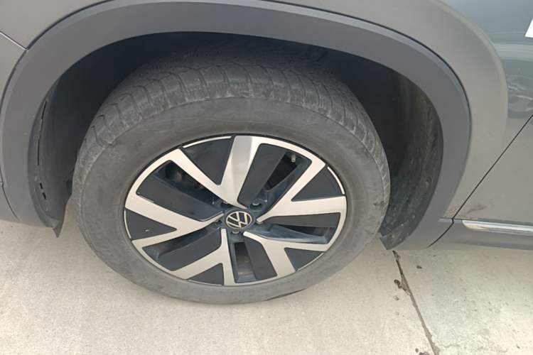 Used Volkswagen Tayron 2023 300TSI Two-Wheel-Drive Luxury Plus Advanced Edition Left Front Wheel Hub