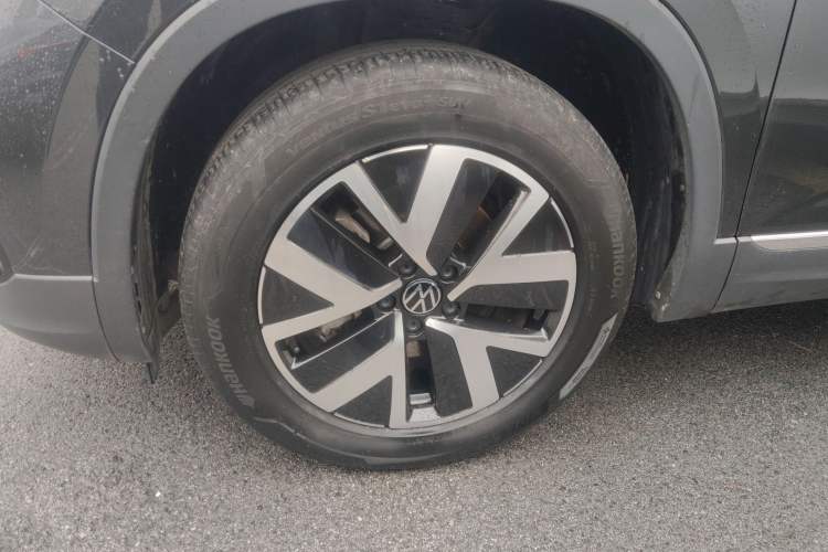 Used Volkswagen Tayron 2023 330TSI Two-Wheel-Drive Luxury Plus Advanced Version Left Front Wheel Hub
