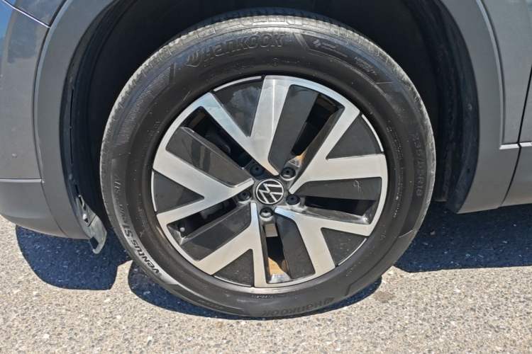 Used Volkswagen Tayron 2023 330TSI Two-Wheel-Drive Luxury Plus Advanced Version Left Front Wheel Hub