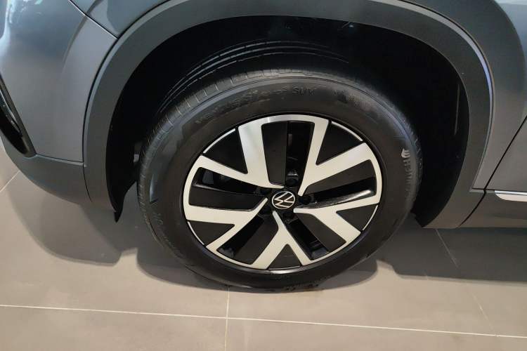Used Volkswagen Tayron 2023 300TSI Two-Wheel-Drive Luxury Plus Advanced Edition Left Front Wheel Hub