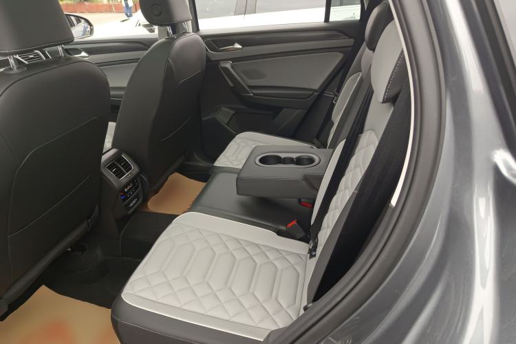 Used Volkswagen Tayron 2023 300TSI Two-Wheel-Drive Luxury Plus Advanced Edition Left Rear Seat