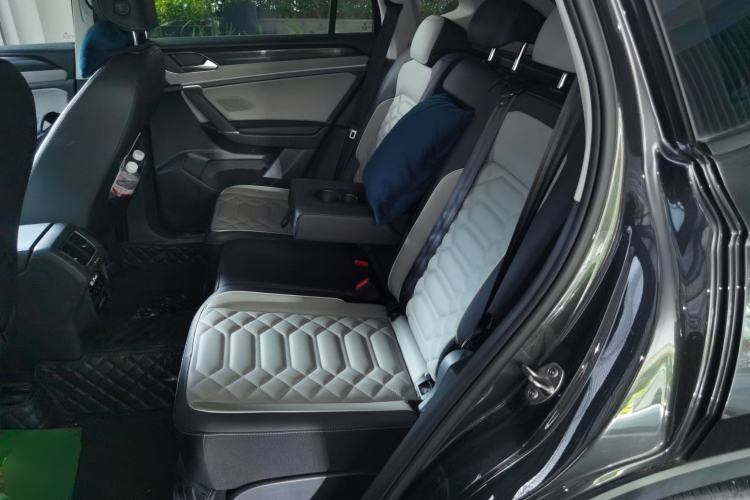 Used Volkswagen Tayron 2023 330TSI Two-Wheel-Drive Luxury Plus Advanced Version Left Rear Seat