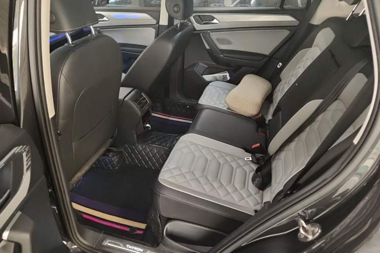 Used Volkswagen Tayron 2023 380TSI Four-Wheel Drive R-Line High-Energy Version Left Rear Seat