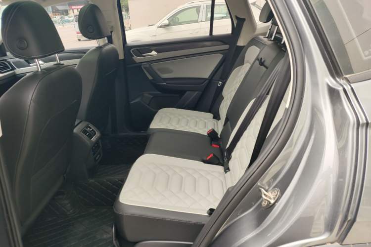 Used Volkswagen Tayron 2023 300TSI Two-Wheel-Drive Luxury Plus Advanced Edition Left Rear Seat