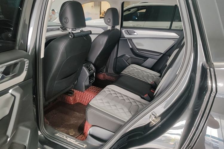 Used Volkswagen Tayron 2023 330TSI Two-Wheel-Drive R-Line High-Energy Version Left Rear Seat
