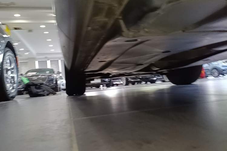 Used Volkswagen Tayron 2023 330TSI Two-Wheel-Drive Luxury Plus Advanced Version Left Side Sill
