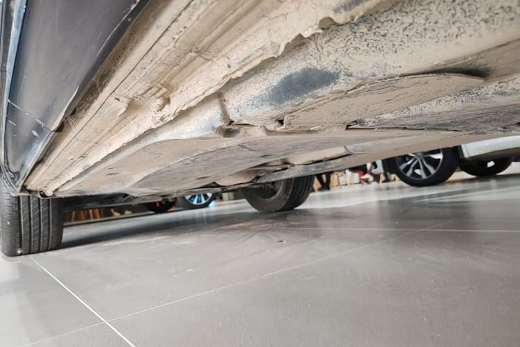 Used Volkswagen Tayron 2023 330TSI Two-Wheel-Drive R-Line High-Energy Version Left Side Sill