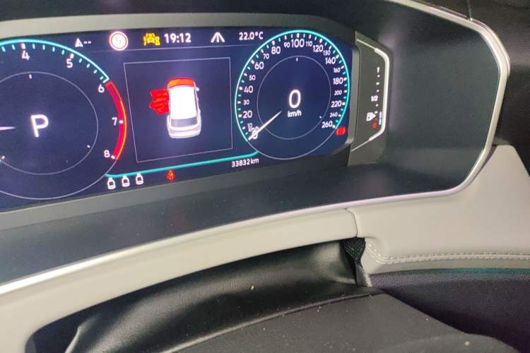 Used Volkswagen Tayron 2023 330TSI Two-Wheel-Drive R-Line High-Energy Version Odometer Close Up