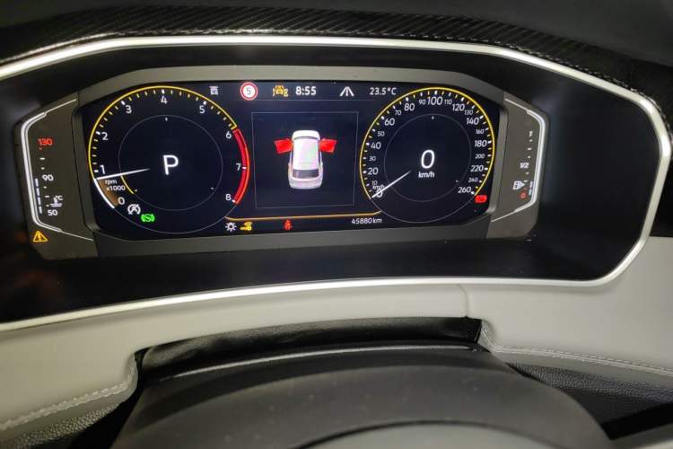 Used Volkswagen Tayron 2023 330TSI Two-Wheel-Drive Luxury Plus Advanced Version Odometer Close Up