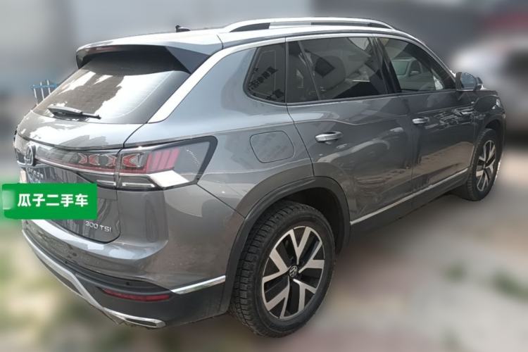 Used Volkswagen Tayron 2023 300TSI Two-Wheel-Drive Luxury Plus Advanced Edition Rear Right 45 Deg