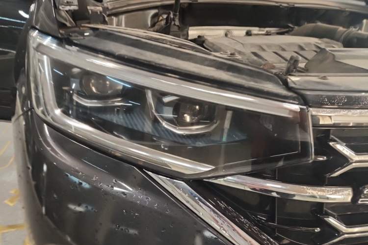 Used Volkswagen Tayron 2023 380TSI Four-Wheel Drive R-Line High-Energy Version Right Front Headlight