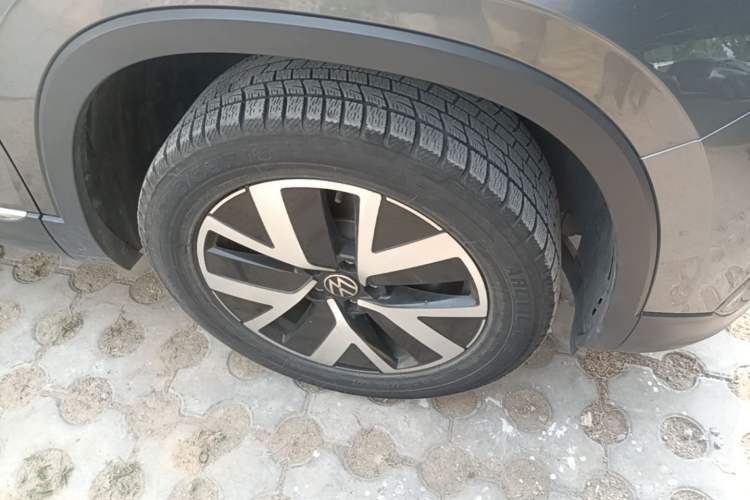 Used Volkswagen Tayron 2023 300TSI Two-Wheel-Drive Luxury Plus Advanced Edition Right Front Wheel Hub