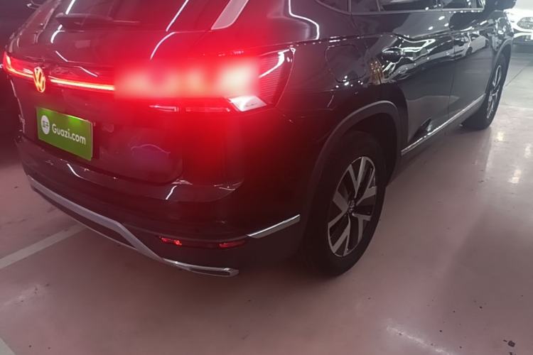 Used Volkswagen Tayron 2023 330TSI Two-Wheel-Drive Luxury Plus Advanced Version Right Rear Taillight