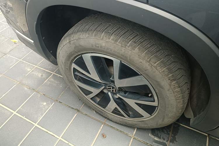 Used Volkswagen Tayron 2023 300TSI Two-Wheel-Drive Luxury Plus Advanced Edition Right Rear Wheel Hub