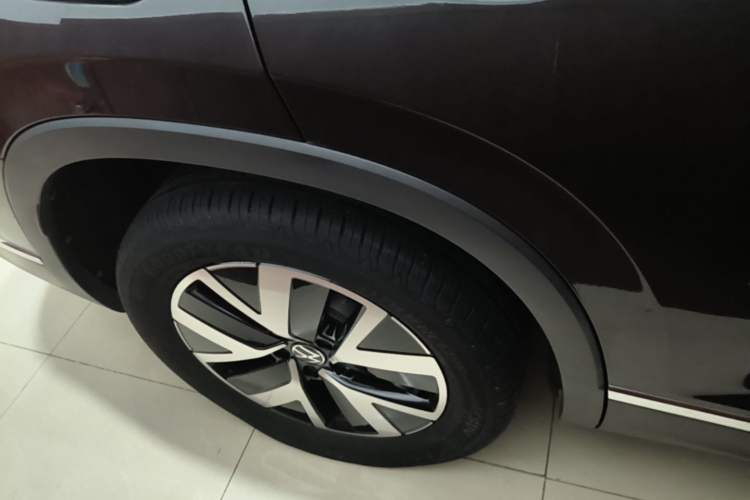 Used Volkswagen Tayron 2023 330TSI Two-Wheel-Drive Luxury Plus Advanced Version Right Rear Wheel Hub