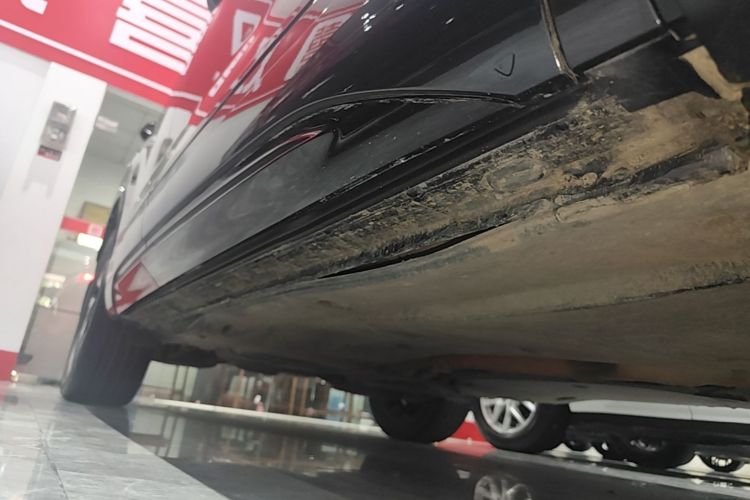 Used Volkswagen Tayron 2023 Revised Version 380TSI All-Wheel Drive R-Line High-Energy Edition Right Side Sill