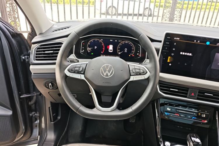 Used Volkswagen Tayron 2023 300TSI Two-Wheel-Drive Luxury Plus Advanced Edition Steering Wheel
