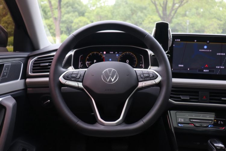 Used Volkswagen Tayron 2023 330TSI Two-Wheel-Drive Luxury Plus Advanced Version Steering Wheel