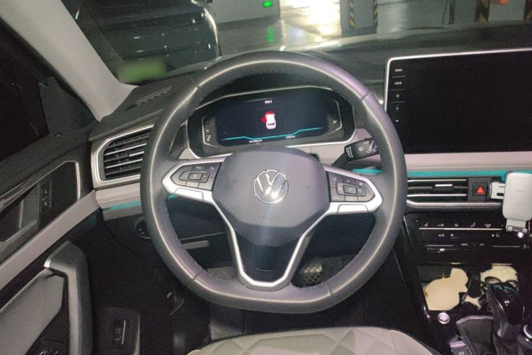 Used Volkswagen Tayron 2023 330TSI Two-Wheel-Drive R-Line High-Energy Version Steering Wheel
