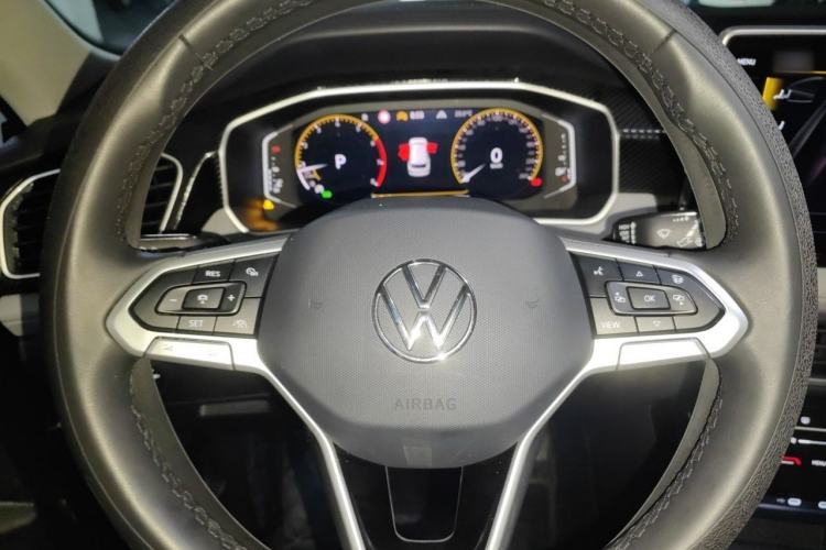Used Volkswagen Tayron 2023 330TSI Two-Wheel-Drive Luxury Plus Advanced Version Steering Wheel