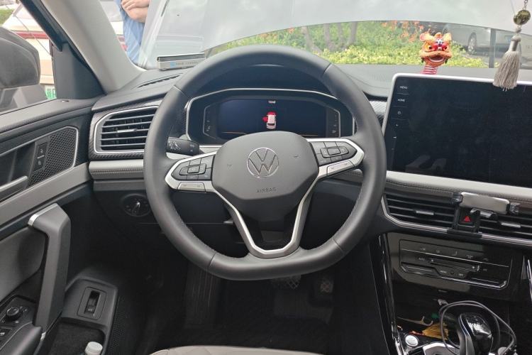 Used Volkswagen Tayron 2023 330TSI Two-Wheel-Drive Luxury Plus Advanced Version Steering Wheel