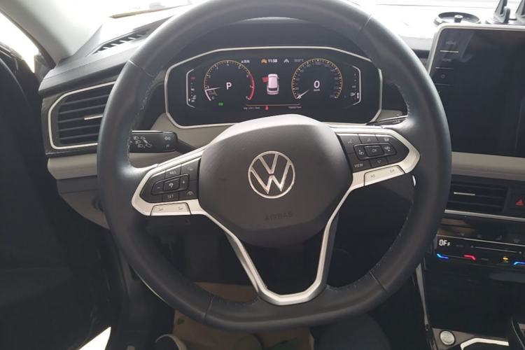 Used Volkswagen Tayron 2023 330TSI Two-Wheel-Drive Luxury Plus Advanced Version Steering Wheel