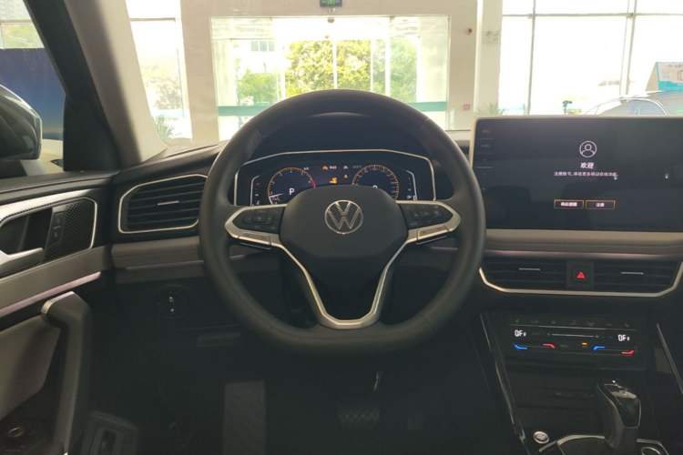 Used Volkswagen Tayron 2023 300TSI Two-Wheel-Drive Luxury Plus Advanced Edition Steering Wheel