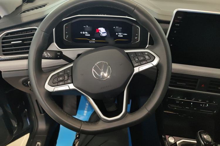 Used Volkswagen Tayron 2023 300TSI Two-Wheel-Drive Luxury Plus Advanced Edition Steering Wheel