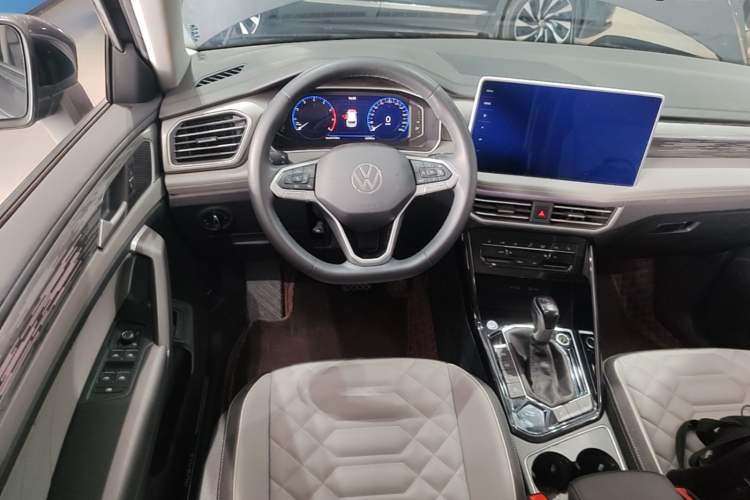 Used Volkswagen Tayron 2023 330TSI Two-Wheel-Drive R-Line High-Energy Version Steering Wheel