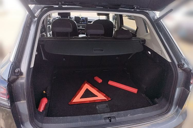 Used Volkswagen Tayron  Trunk