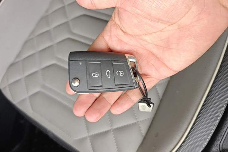 Used Volkswagen Tayron 2023 330TSI Two-Wheel-Drive Luxury Plus Advanced Version Vehicle Key