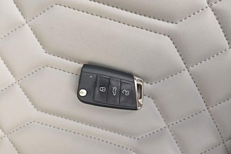 Used Volkswagen Tayron 2023 300TSI Two-Wheel-Drive Luxury Plus Advanced Edition Vehicle Key