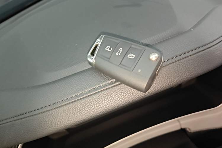 Used Volkswagen Tayron 2023 280TSI Two-Wheel-Drive Luxury Plus Advanced Version Vehicle Key