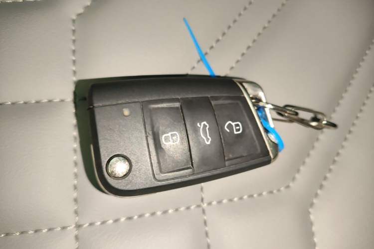 Used Volkswagen Tayron 2023 300TSI Two-Wheel-Drive Luxury Plus Advanced Edition Vehicle Key