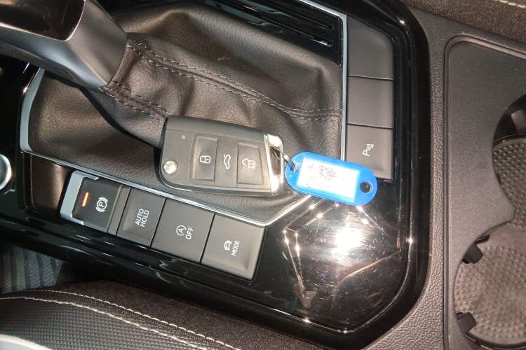 Used Volkswagen Tayron 2023 330TSI Two-Wheel-Drive Luxury Plus Advanced Version Vehicle Key