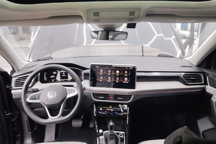 Used Volkswagen Tayron 2023 280TSI Two-Wheel-Drive Luxury Plus Advanced Version Center Console