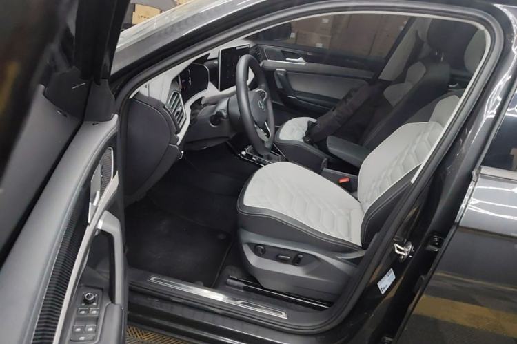 Used Volkswagen Tayron 2023 280TSI Two-Wheel-Drive Luxury Plus Advanced Version Driver Seat