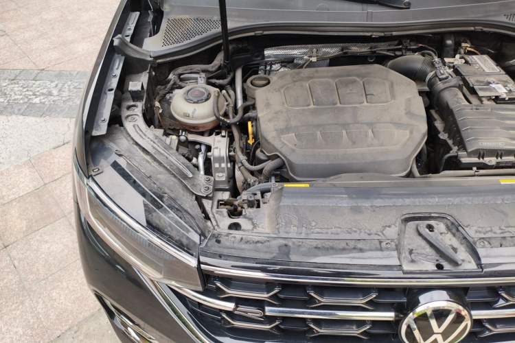 Used Volkswagen Tayron 2023 330TSI Two-Wheel-Drive R-Line High-Energy Version Engine Bay Right