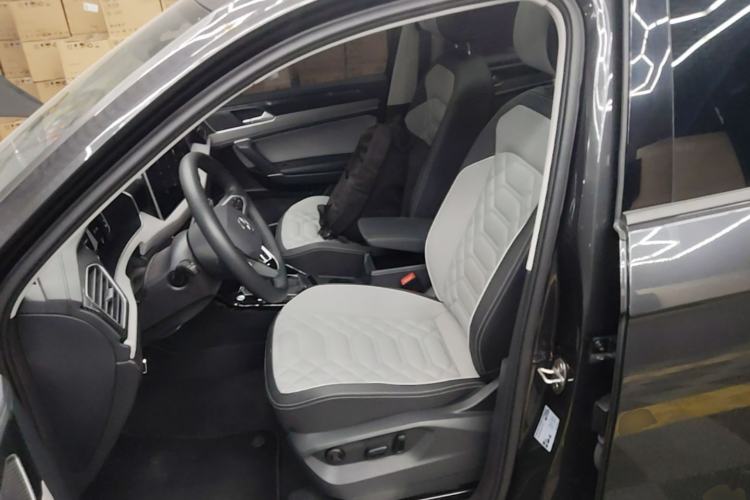 Used Volkswagen Tayron 2023 280TSI Two-Wheel-Drive Luxury Plus Advanced Version Left Front Seat