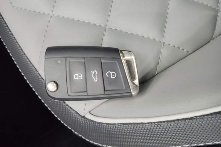 Used Volkswagen Tayron 2023 280TSI Two-Wheel-Drive Luxury Plus Advanced Version Vehicle Key