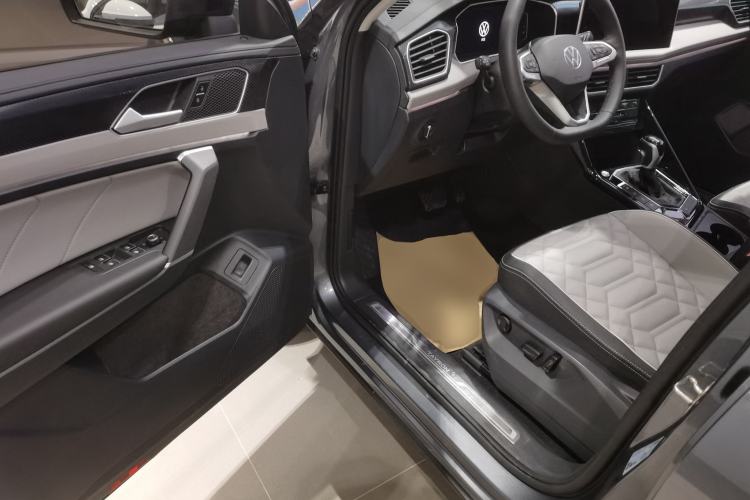 Used Volkswagen Tayron 2023 300TSI Two-Wheel-Drive Luxury Plus Advanced Edition Driver Seat